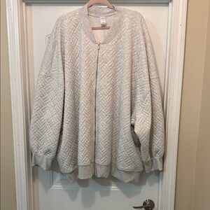Plus Size Livi Active Quilted Zip-Front Cardigan in Light Gray